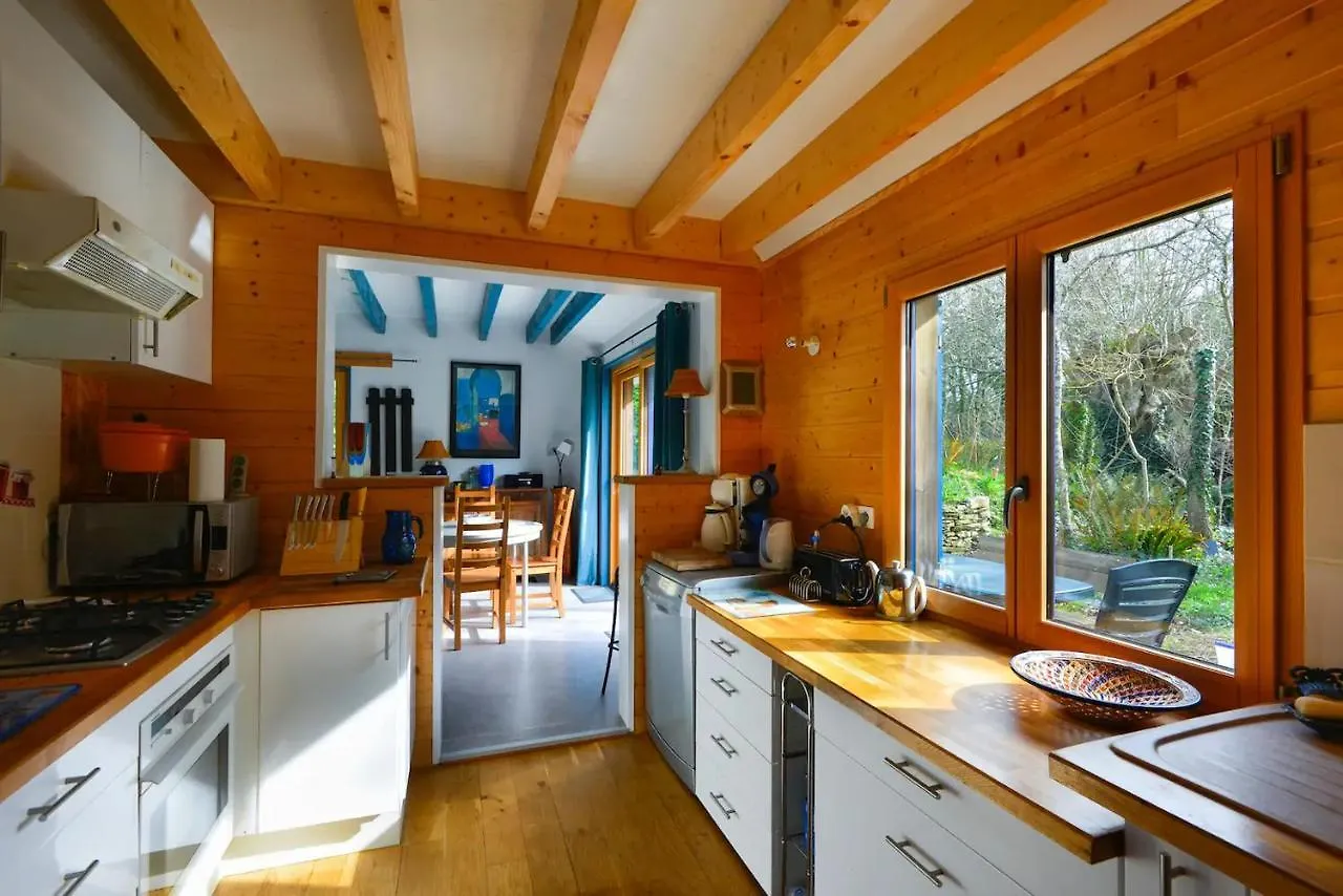 Holiday home Plage700M, Maison D'Hote Tres Calme,Ecrin De Verdure, Sauna, Borne Elect, Bord Gr34 Moelan-sur-Mer