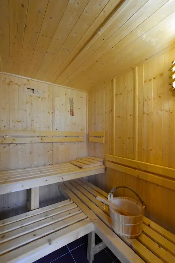 Holiday home Plage700M, Maison D'Hote Tres Calme,Ecrin De Verdure, Sauna, Borne Elect, Bord Gr34 Moelan-sur-Mer France