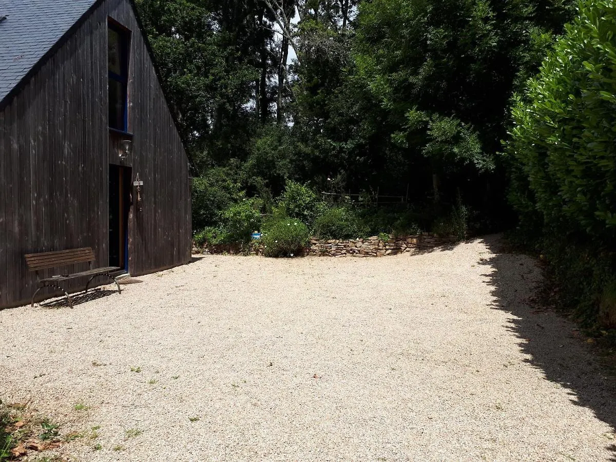 Holiday home Plage700M, Maison D'Hote Tres Calme,Ecrin De Verdure, Sauna, Borne Elect, Bord Gr34 Moelan-sur-Mer