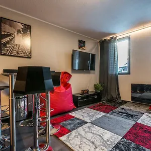 https://large-studio-chamonix.hotels-rhonealpes.com